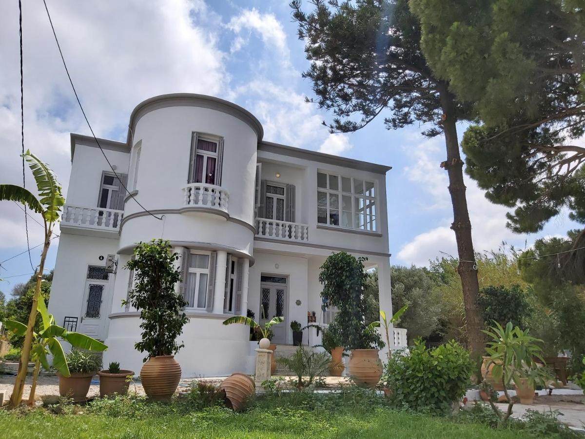 Tower Traditional Pool Villa Kremastí Exterior foto